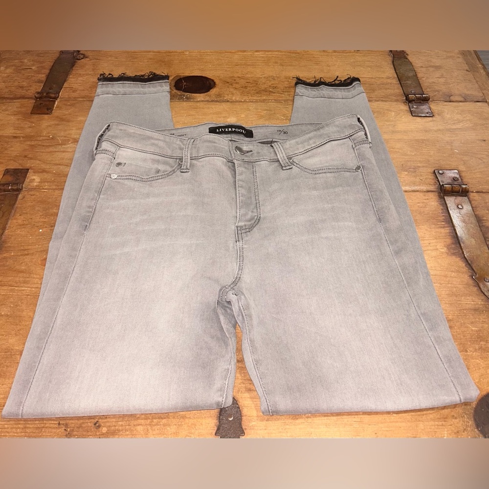 Liverpool Women's Skinny Jeans in Light Gray